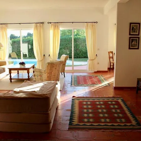 Feriehus Casa 3 Raposeira (Faro)